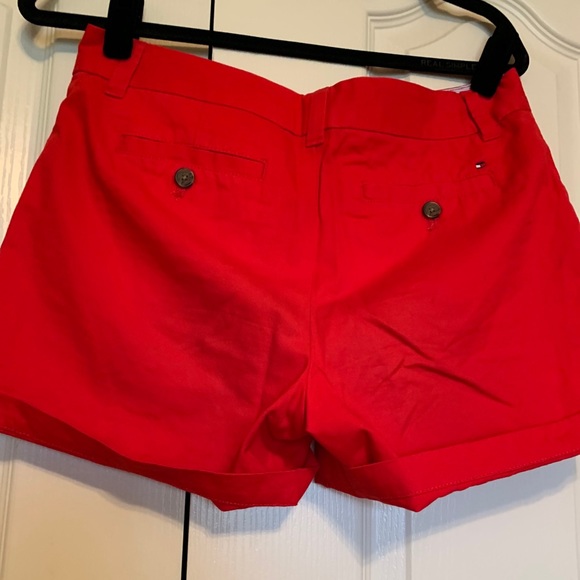 Tommy Hilfiger Shorts - Picture 2 of 3